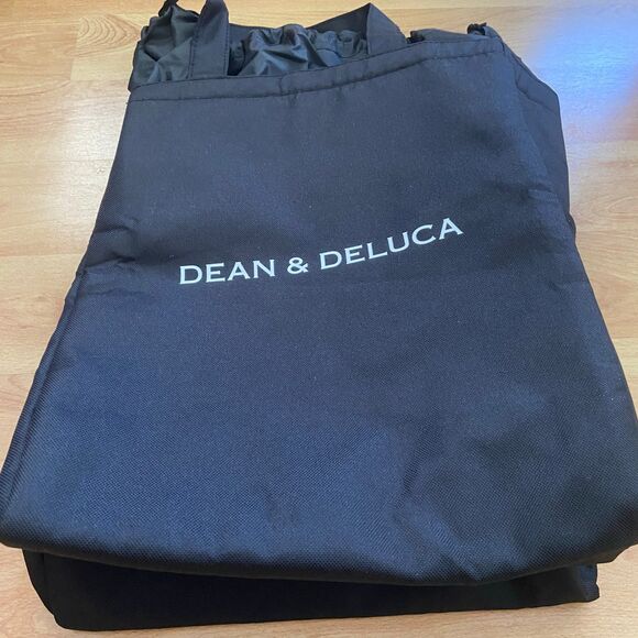 Dean & Deluca Black Insulated Cooler Bag / Tote - 14” x 11.5” x 5.25” - Picture 3 of 9